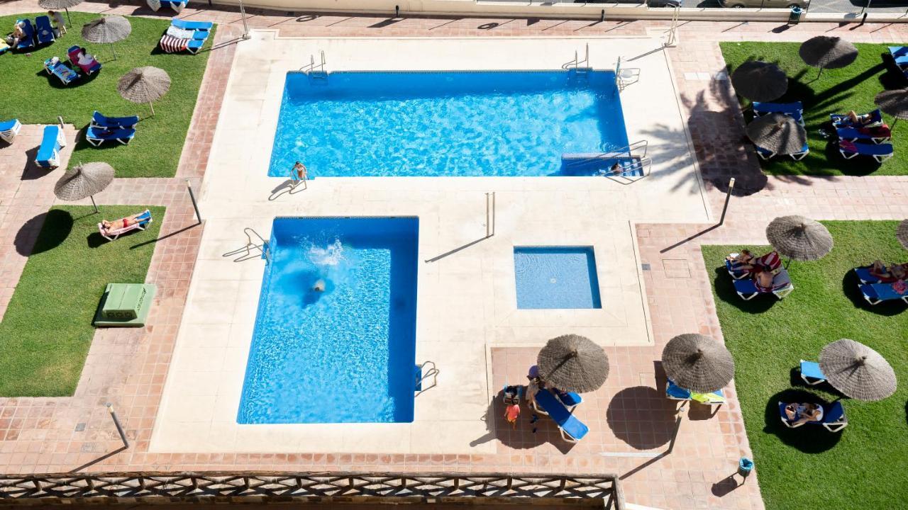 Aloha Apartamentos - Primera Linea De Playa - Vista Al Mar เบนัลมาเดนา ภายนอก รูปภาพ