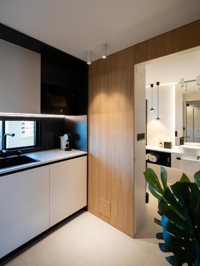 Aloha Apartamentos - Primera Linea De Playa - Vista Al Mar เบนัลมาเดนา ภายนอก รูปภาพ